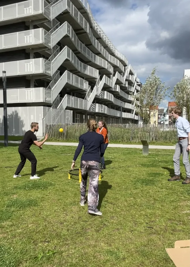 Spike ball